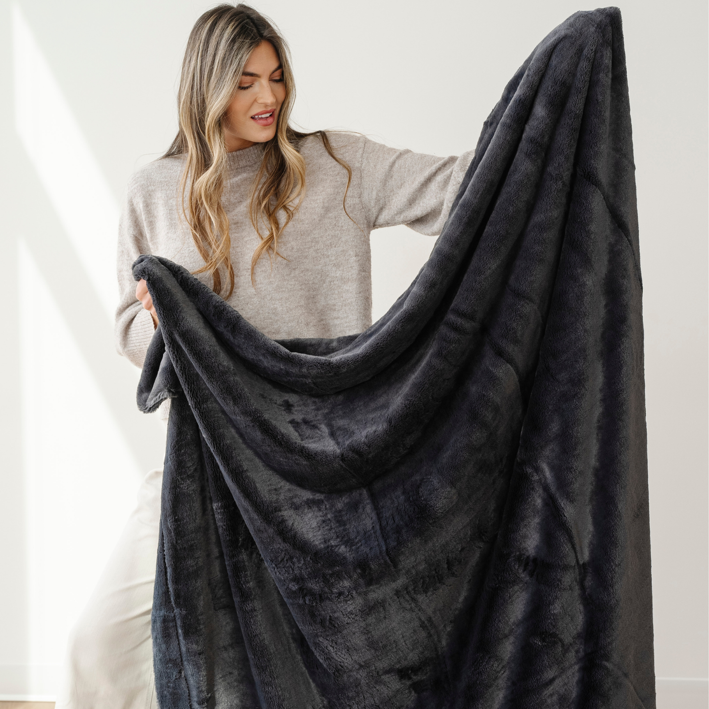 LUSH THROW BLANKETS
