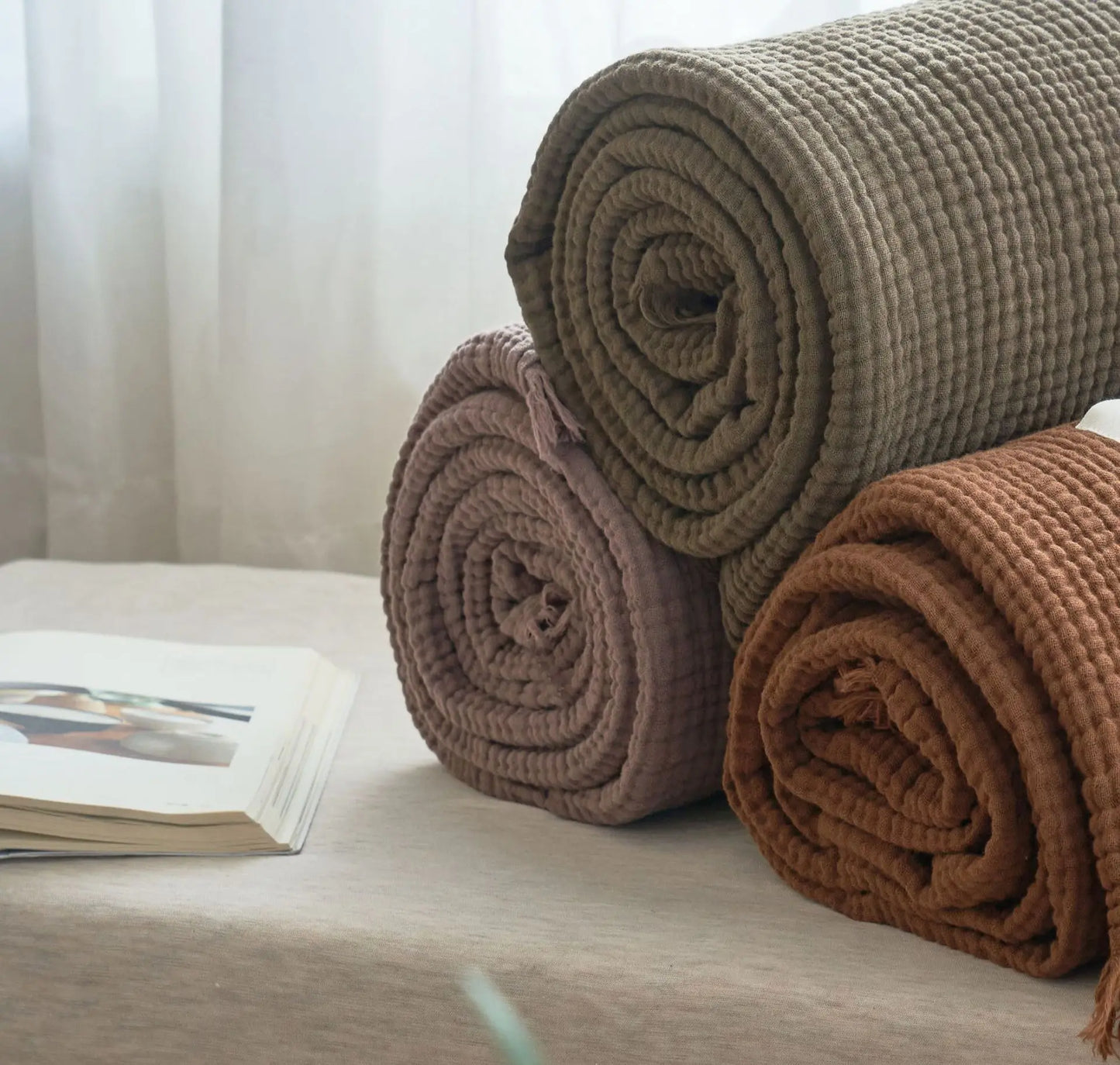 Soft Cotton Throw Blanket with Tassels